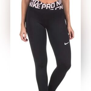 Nike Women's Black Pro Leggings